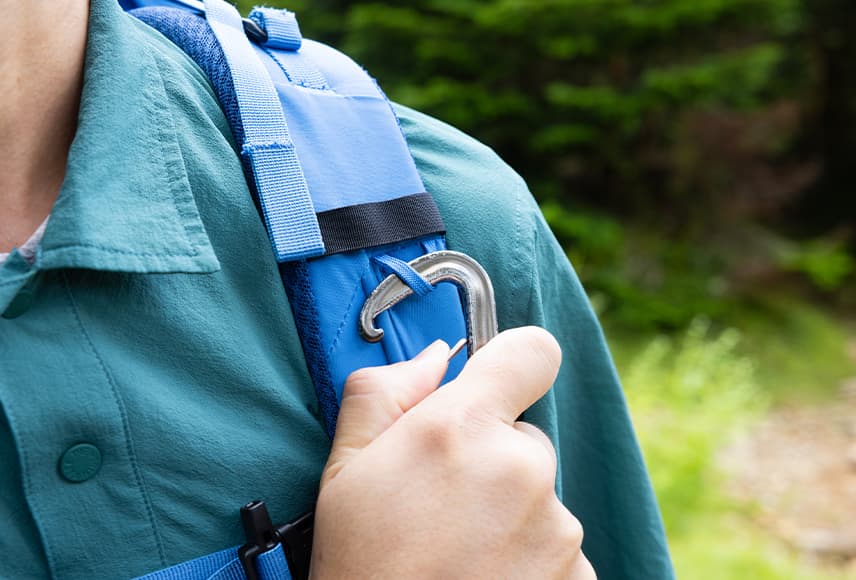 アクセサリー取り付け用ループ